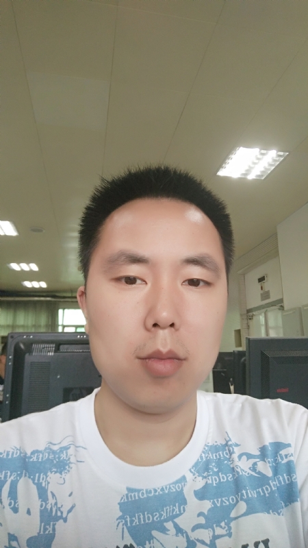 浔城老男孩的第一张照片--深圳相亲服务中心