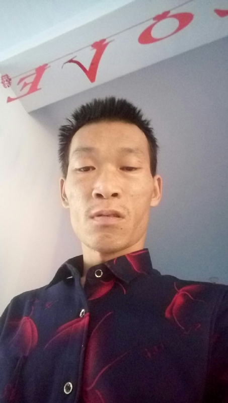 向阳的第一张照片--深圳相亲服务中心
