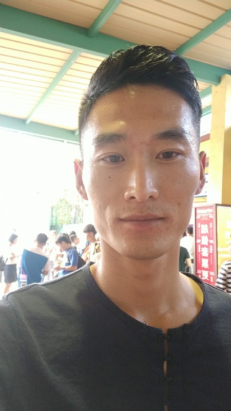 难得糊涂的第一张照片--深圳相亲服务中心