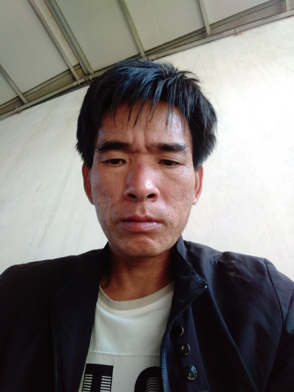 项斌的第一张照片--深圳相亲服务中心