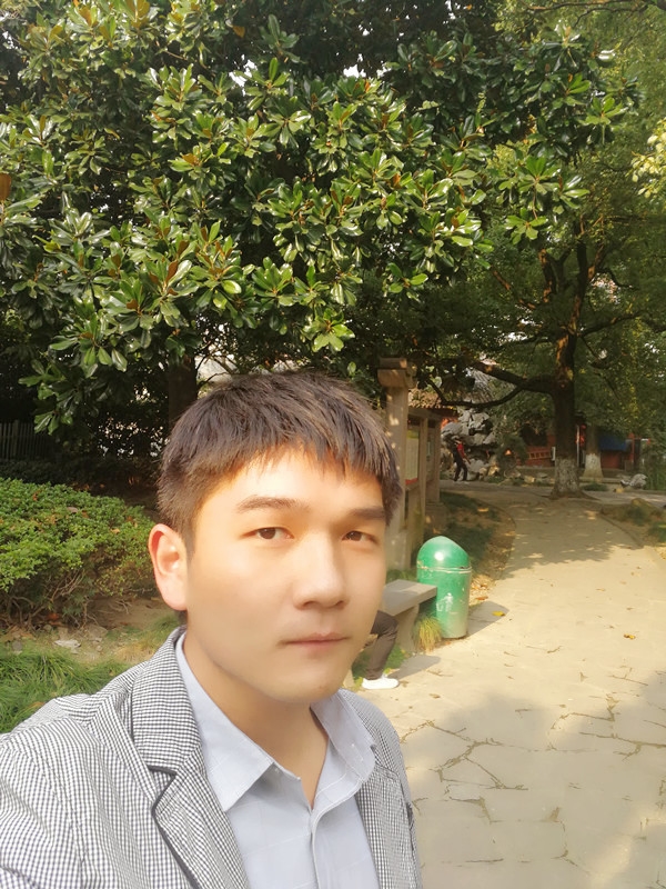 暂时的第一张照片--深圳相亲服务中心