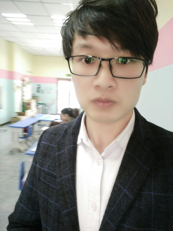 峰的呢喃的第一张照片--深圳相亲服务中心
