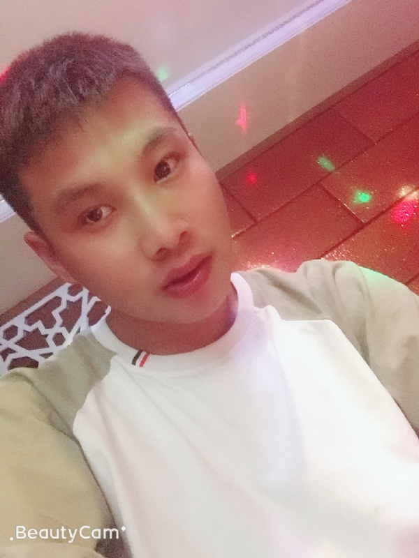 阿锋的第一张照片--深圳相亲服务中心