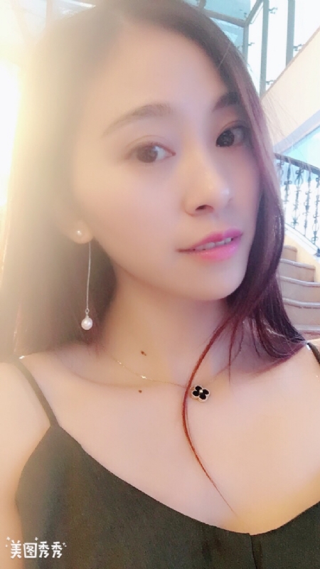 隨風的云的第一张照片--深圳相亲服务中心