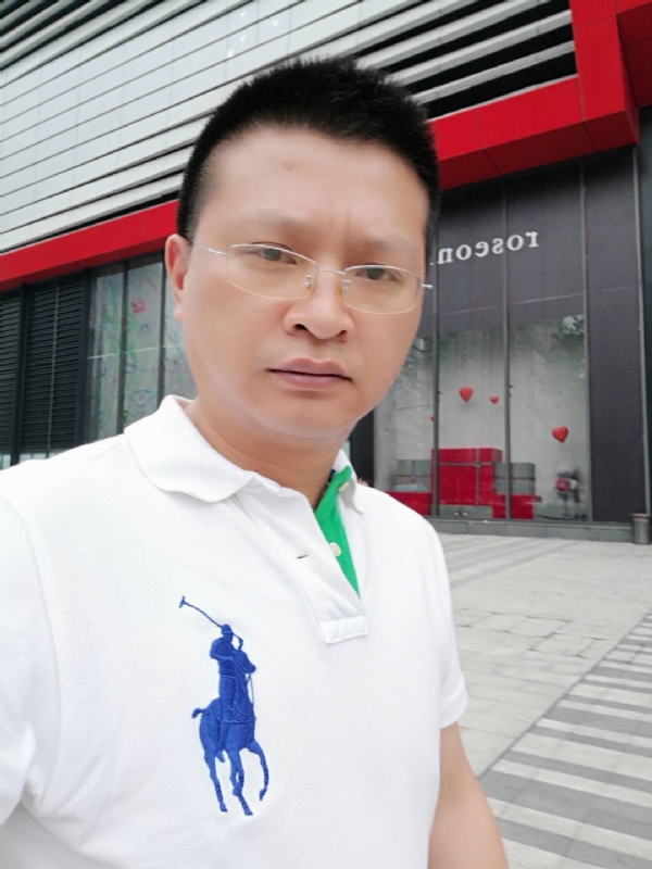 硬汉的第一张照片--深圳相亲服务中心
