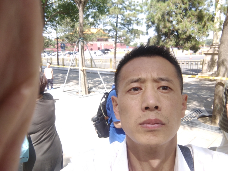 刘红兵的第一张照片--深圳相亲服务中心