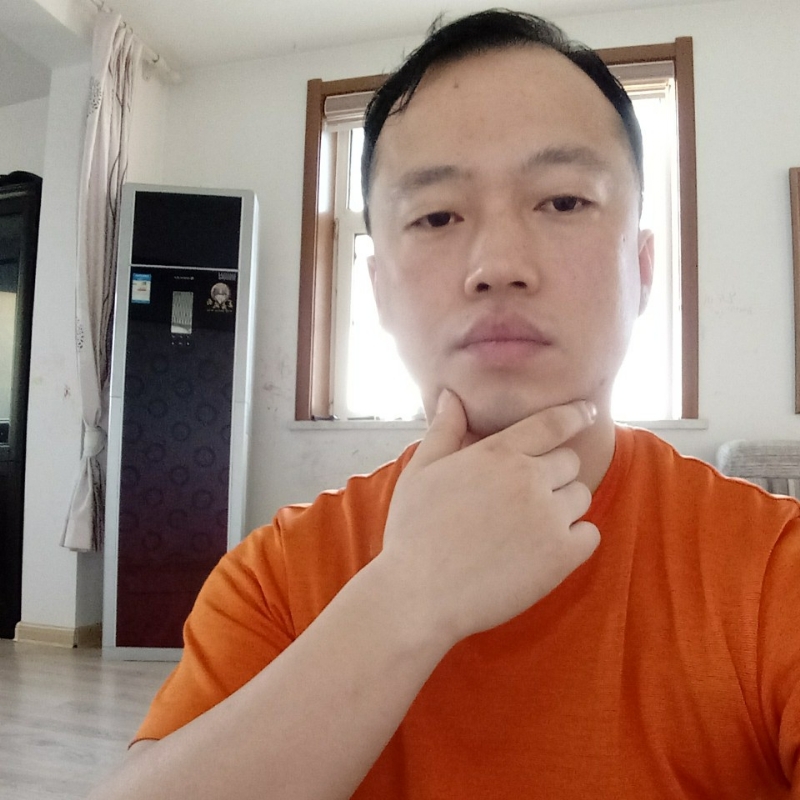 爱热闹的人的第一张照片--深圳相亲服务中心