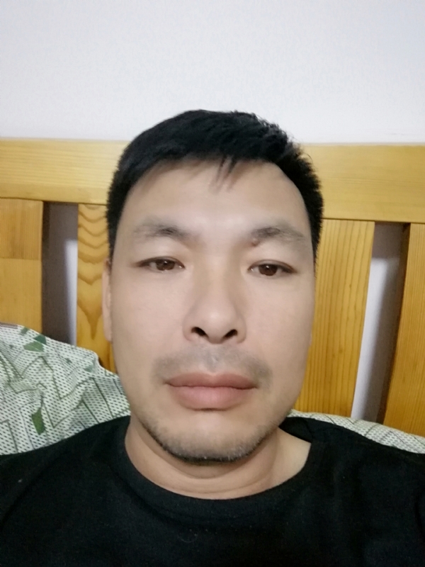 不爱当牛的第一张照片--深圳相亲服务中心