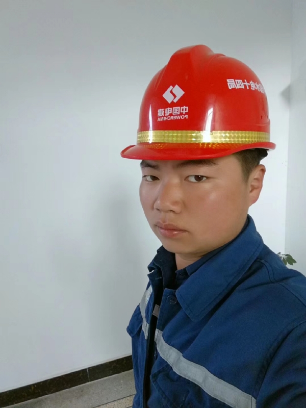 小公牛的第一张照片--深圳相亲服务中心