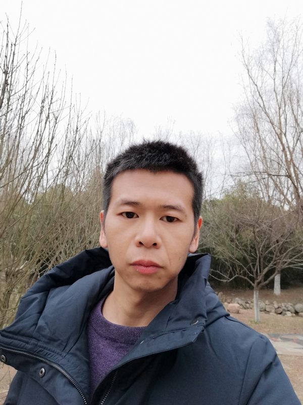 寞峰的第一张照片--深圳相亲服务中心
