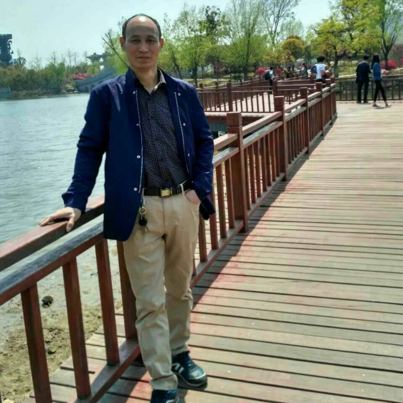大随帅哥的第一张照片--深圳相亲服务中心