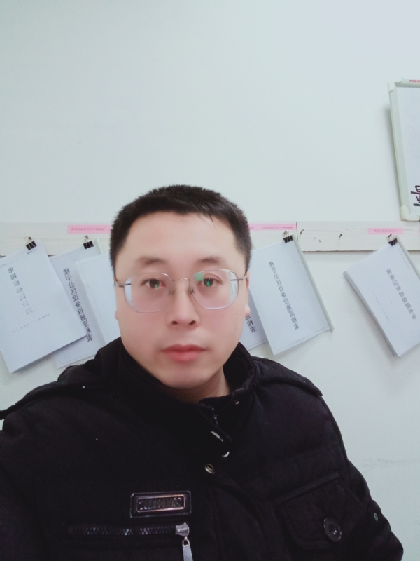 一头猪的第一张照片--深圳相亲服务中心