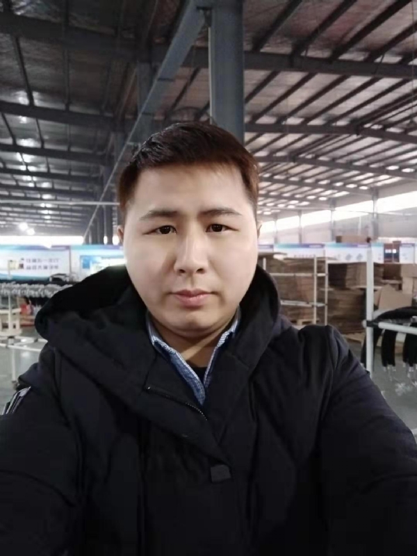 刀锋的第一张照片--深圳相亲服务中心