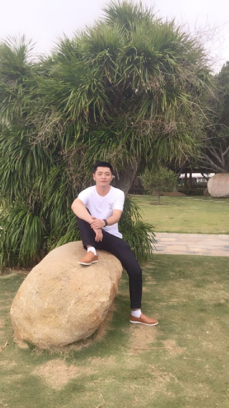 奇点的第一张照片--深圳相亲服务中心