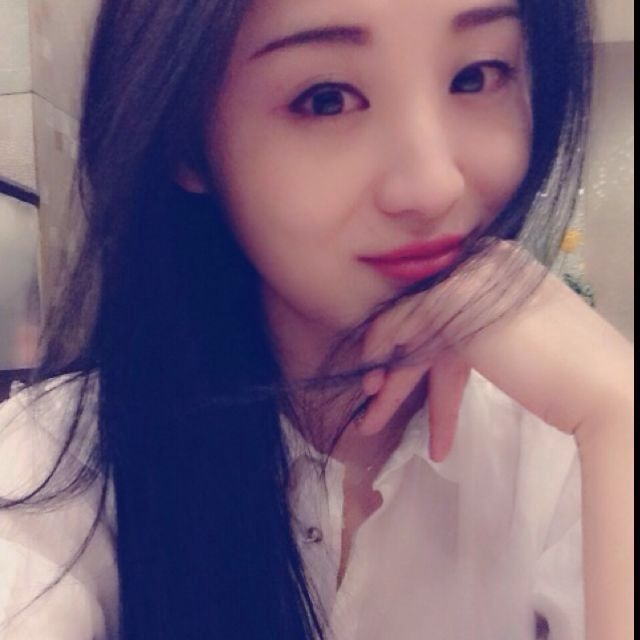在水一方的第一张照片--深圳相亲服务中心