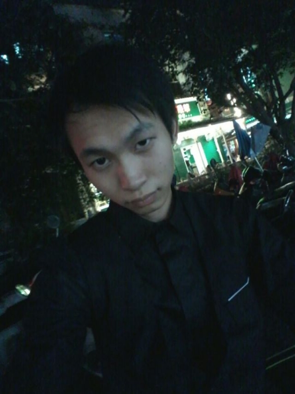 瞬间回眸的第一张照片--深圳相亲服务中心