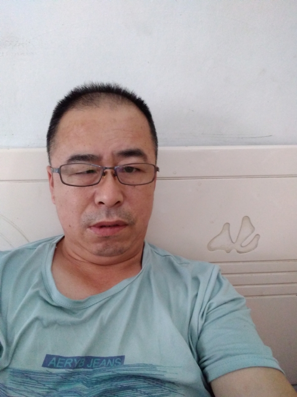大叔的第一张照片--深圳相亲服务中心