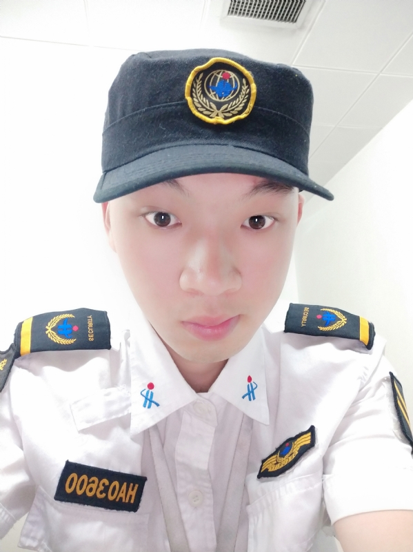 龙龙的第一张照片--深圳相亲服务中心