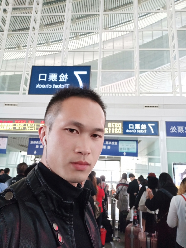 一叶知秋的第一张照片--深圳相亲服务中心