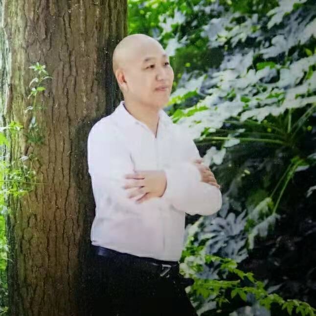 郑鑫牵手的第一张照片--深圳相亲服务中心