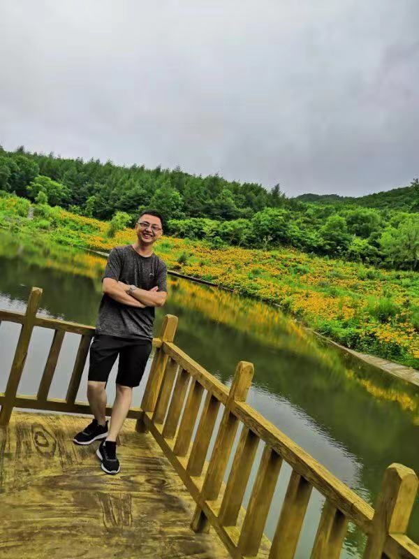 正能量的第三张照片--深圳相亲服务中心