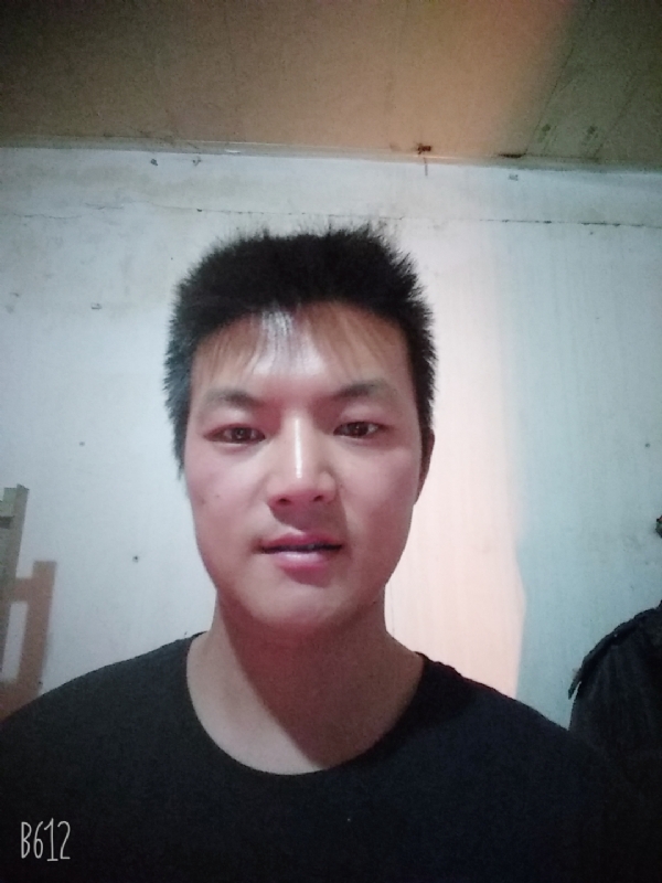 风轻云淡的第一张照片--深圳相亲服务中心