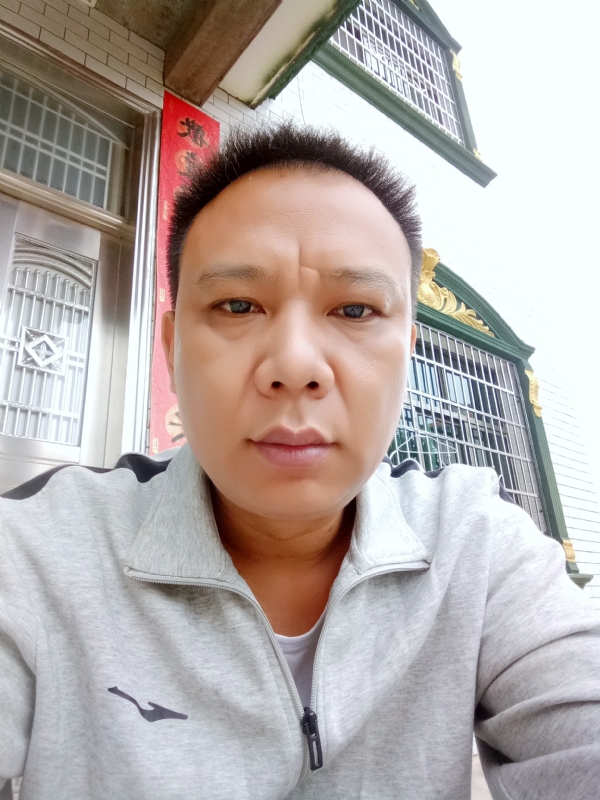 随缘的第一张照片--深圳相亲服务中心