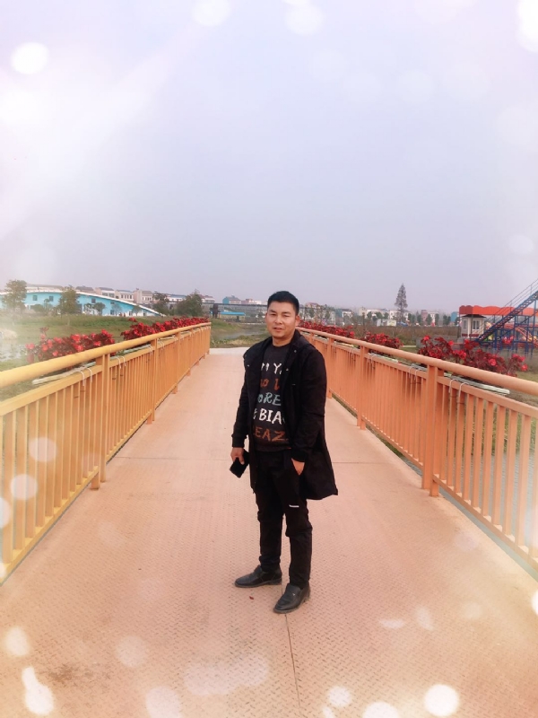 清风的第二张照片--深圳相亲服务中心