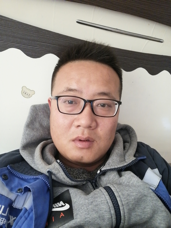 一个人一座城的第一张照片--深圳相亲服务中心