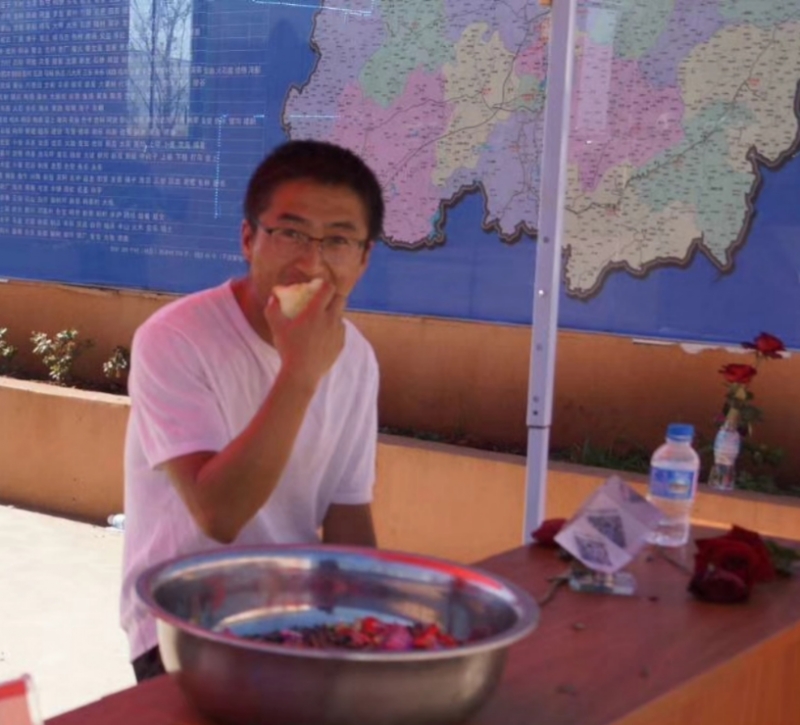 寻水的第一张照片--深圳相亲服务中心