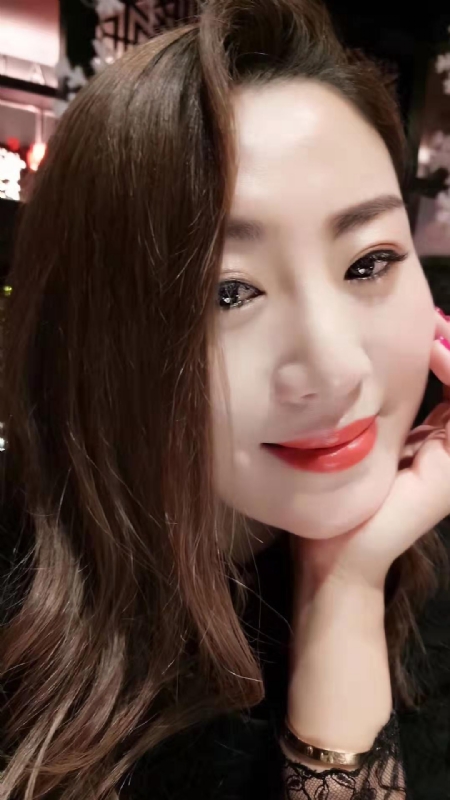 朴凡的第一张照片--深圳相亲服务中心
