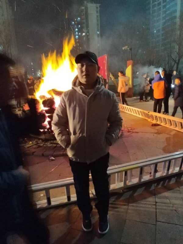 爱情里的俩个人的第二张照片--深圳相亲服务中心