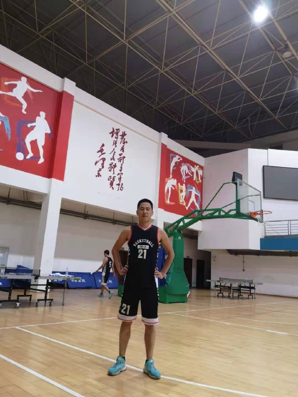 大森林的第一张照片--深圳相亲服务中心