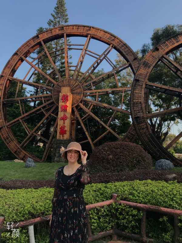 杏娅的第二张照片--深圳相亲服务中心