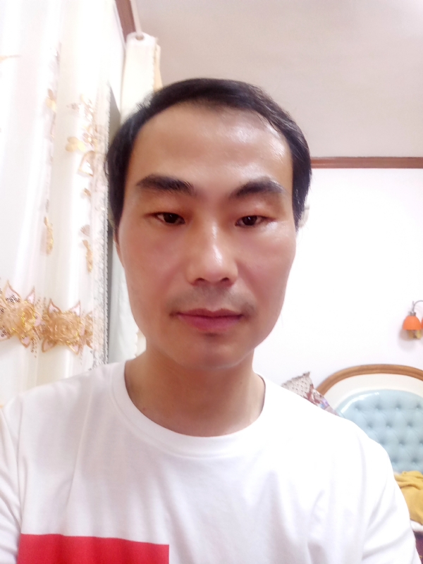 光明的第一张照片--深圳相亲服务中心