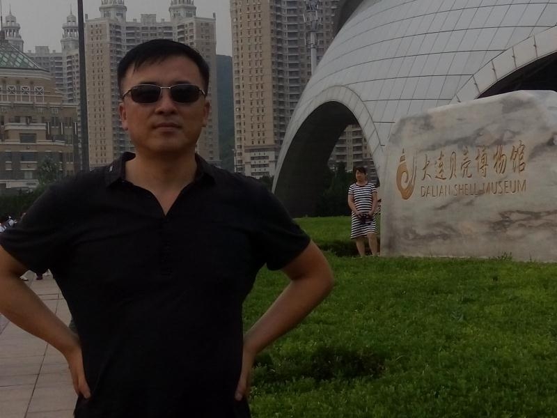 豁达的第一张照片--深圳相亲服务中心