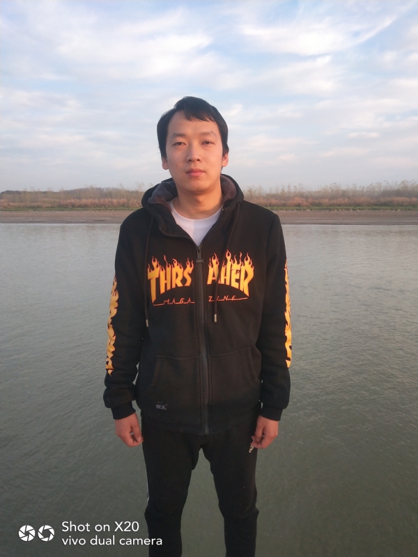 一往情深的第一张照片--深圳相亲服务中心