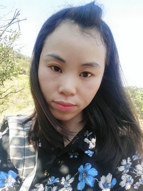 英英的第一张照片--深圳相亲服务中心