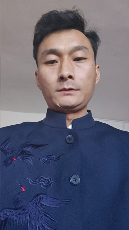 逆袭的小老鼠～龙long的第一张照片--深圳相亲服务中心