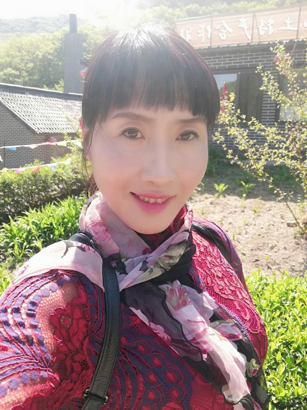 艳阳高照的第一张照片--深圳相亲服务中心