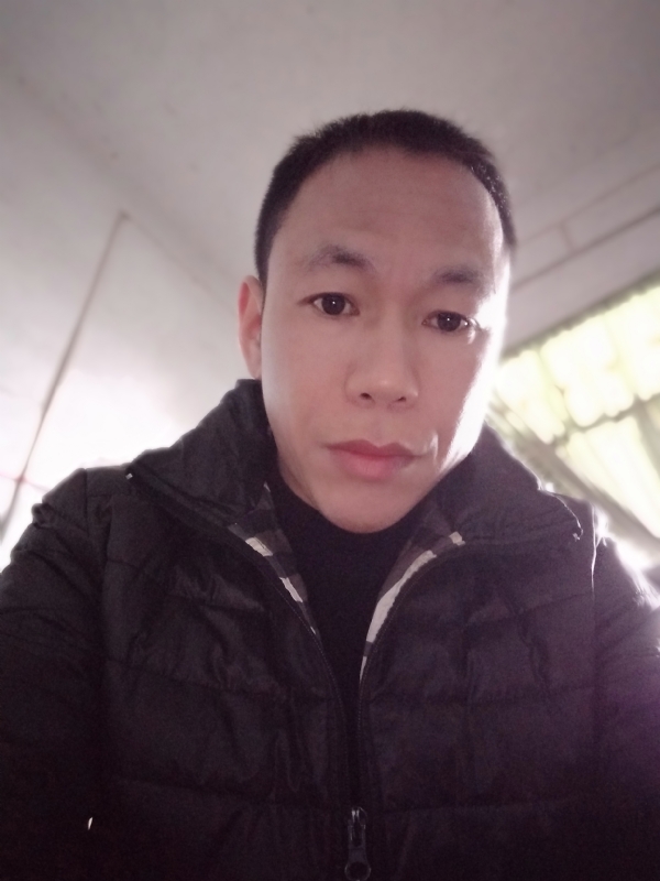 相信真爱的第一张照片--深圳相亲服务中心