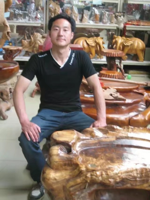 春暖花开的第一张照片--深圳相亲服务中心