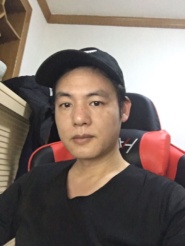 扛枪打鸟的第一张照片--深圳相亲服务中心