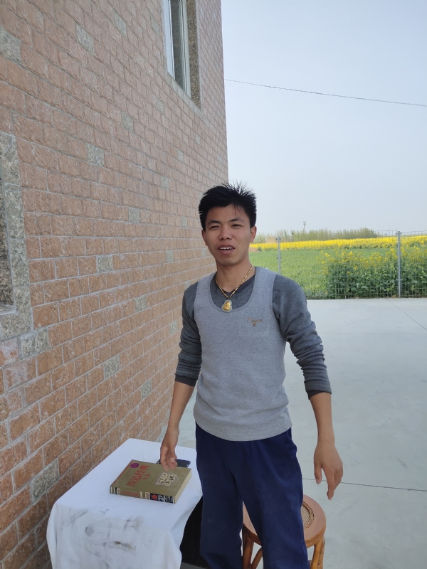 雷的第一张照片--深圳相亲服务中心