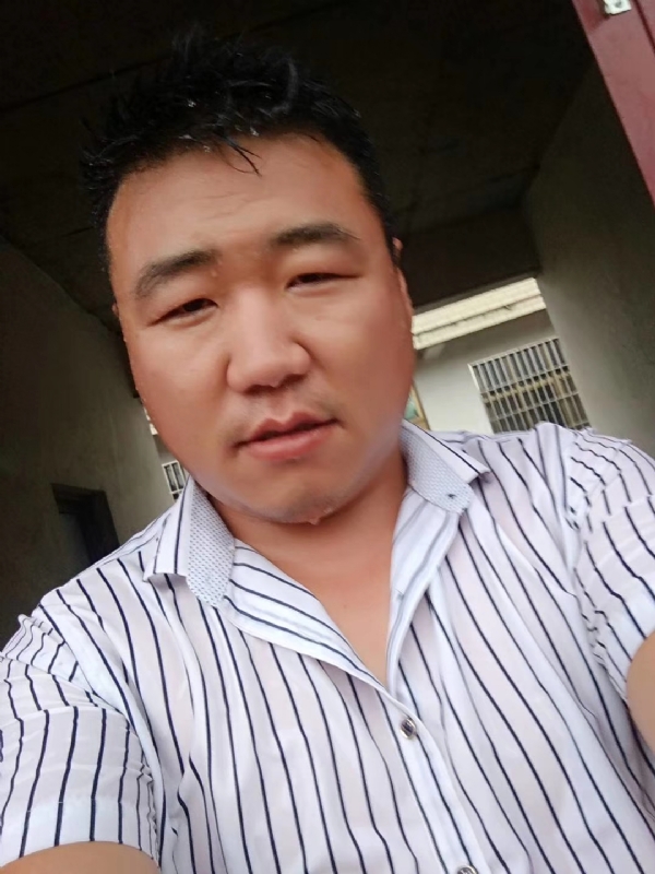 江湖中人的第一张照片--深圳相亲服务中心