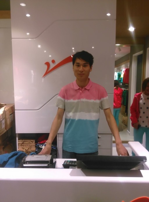 寻芳踪的第一张照片--深圳相亲服务中心
