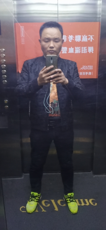 迷失自我的第一张照片--深圳相亲服务中心