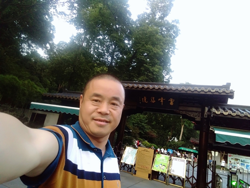 夏雨晨紫的第一张照片--深圳相亲服务中心