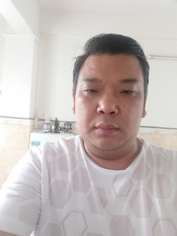 帅帅的第一张照片--深圳相亲服务中心