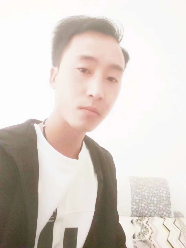 萧艺的第一张照片--深圳相亲服务中心